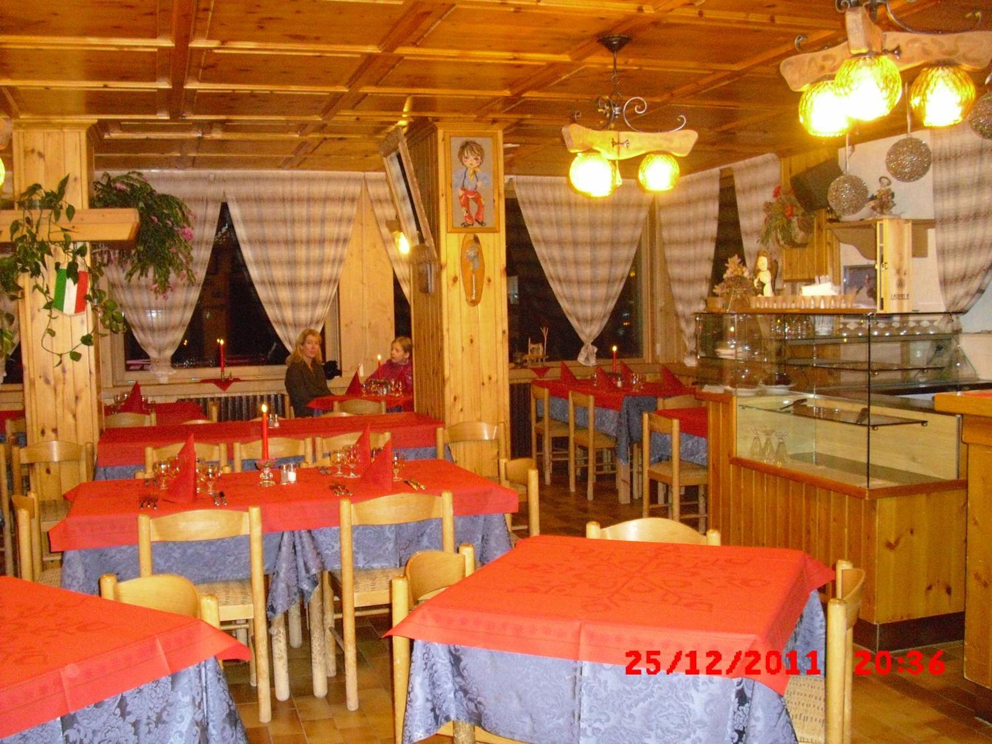 Chalet Dei Rododendri Βίλα Valdisotto Εξωτερικό φωτογραφία